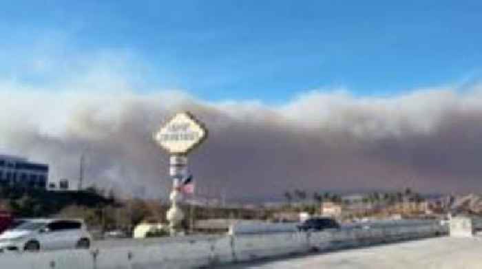 New LA wildfire engulfs sky with plumes of smoke