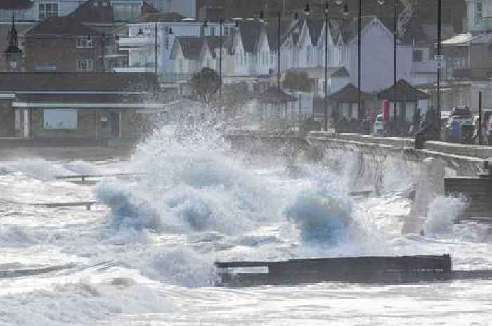 Storm Eowyn sees Met Office issue rare red warning