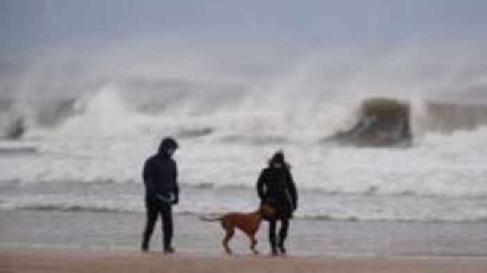 Trains off and schools shut as Storm Éowyn hits