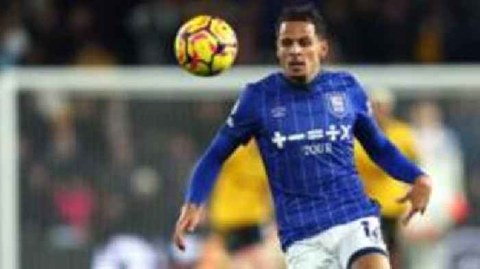 Stoke sign Ipswich forward Al-Hamadi on loan