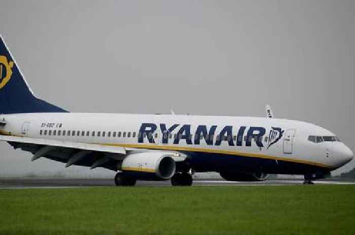 Ryanair issues update as Storm Eowyn sees more than 1,000 flights cancelled