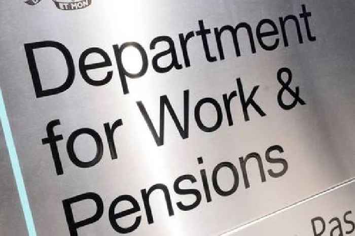 DWP making big change in weeks and Universal Credit claimants stand to benefit