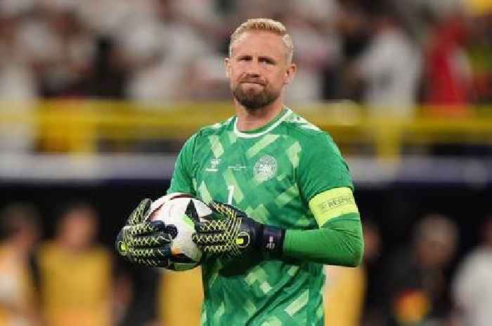 Kasper Schmeichel reacts as Celtic reach Champions League knockout phase ahead of Aston Villa clash