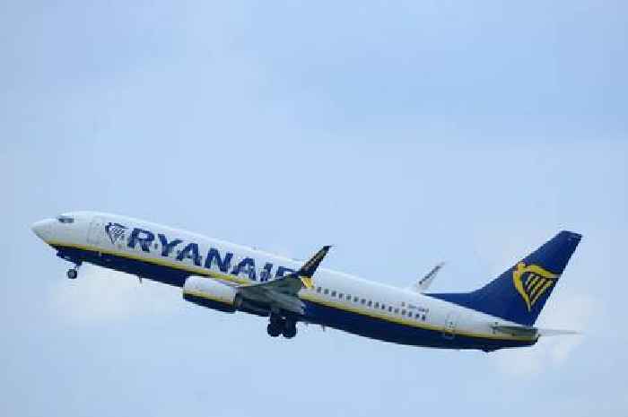 Ryanair flight to Edinburgh forced to abort landing as Storm Éowyn brings high winds