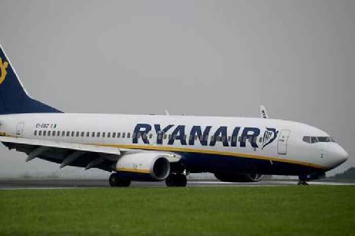 Ryanair issues update as Storm Eowyn sees more than 1,000 flights cancelled