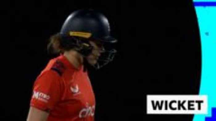 England in 'awful trouble' after Sciver-Brunt wicket