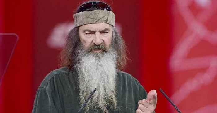 'Duck Dynasty' Star Phil Robertson's Family Is 'Giving Him the Best Life They Possibly Can' Amid His Health Woes: 'Everyone Is Worried'