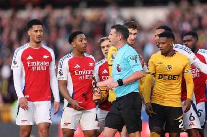 Howard Webb told to drop Michael Oliver over Arsenal red card and 'major error'