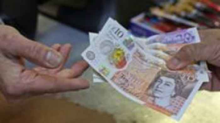 Cash payments 'making a comeback as people budget'