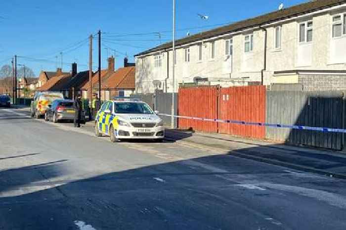 Man charged with attempted murder after two people found 'stabbed' in Hull