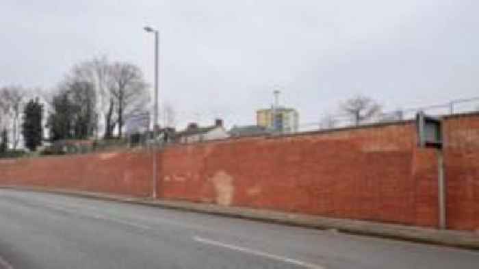 Ninety-foot wall to be 'transformed' by mural