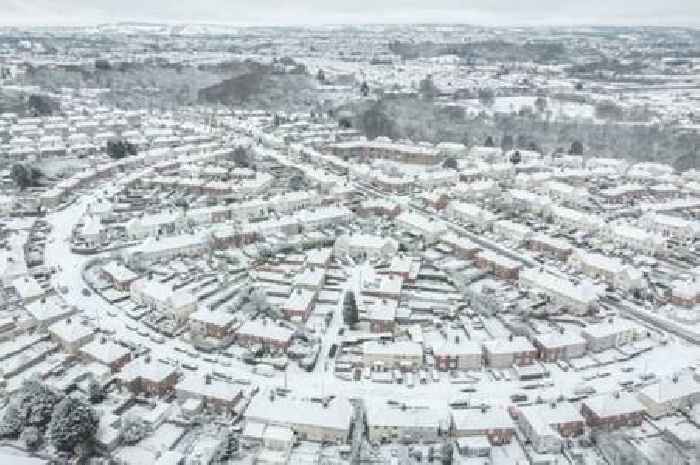 42 counties in England, Scotland, Wales set to wake uo to 450-mile snow bomb