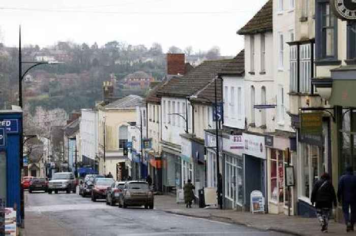 People 'park where they want' in 'lawless' Welsh town