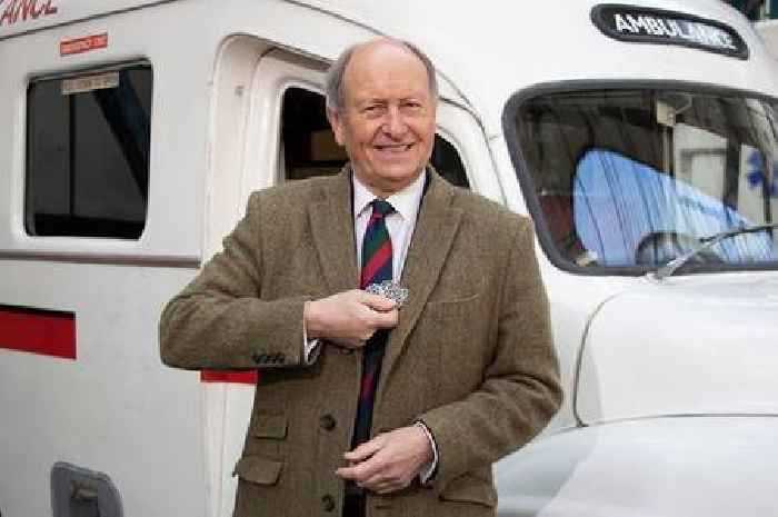 Bargain Hunt's Charlie Ross' home life from beloved wife to grandchildren