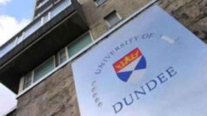 Dundee University staff vote to strike over cuts