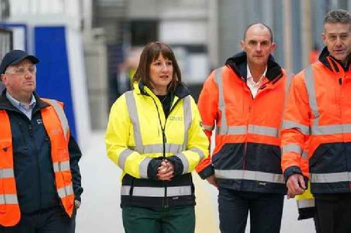 Chancellor Rachel Reeves visits Driffield for tour of modular building factory