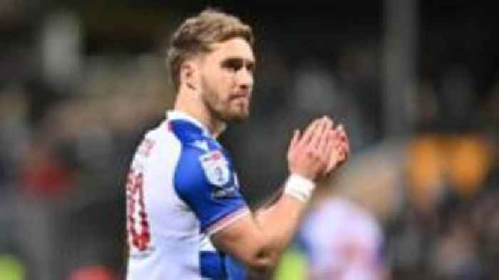 Wrexham pushing deal for Reading striker Smith