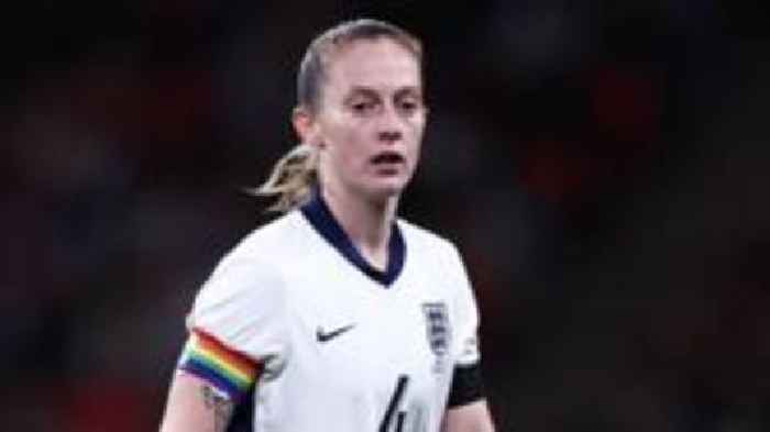 Chelsea sign England midfielder Walsh from Barcelona