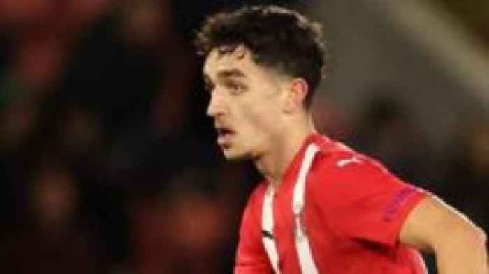 Orient sign midfielder Perkins on permanent deal