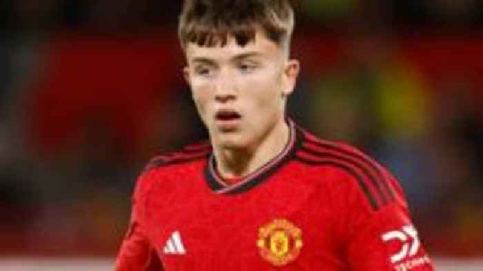 Rotherham sign Man Utd midfielder Gore