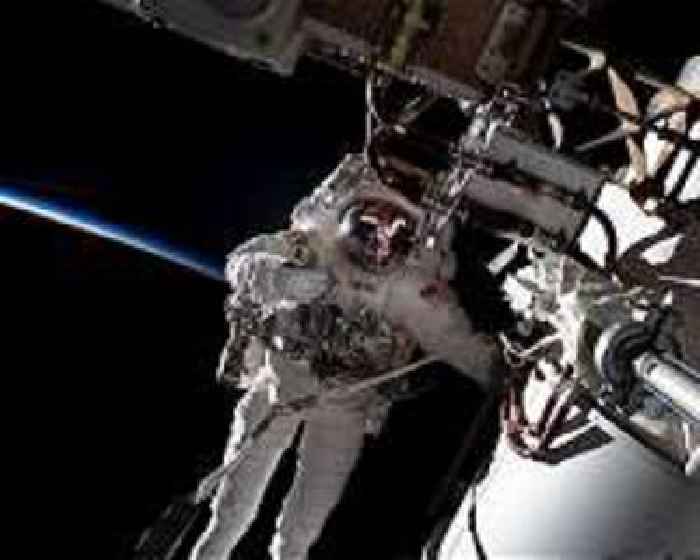 Spacewalkers Complete Radio Hardware Removal and Microbe Search