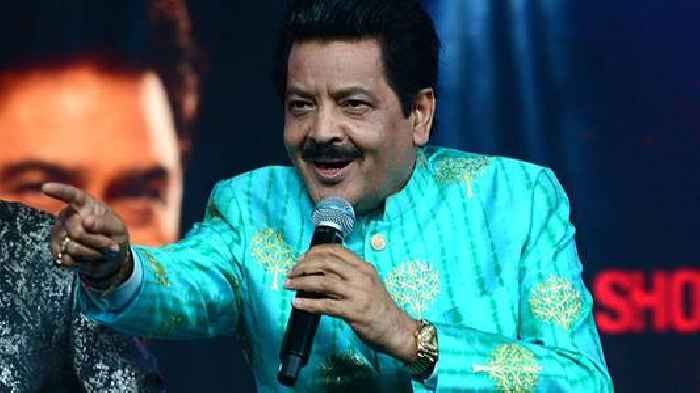 ‘This is disgusting’: Udit Narayan slammed for kissing female fans at a concert