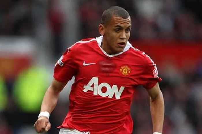 Man Utd's wasted talent told Gary Neville in canteen 'I'm gonna sign for Arsenal'