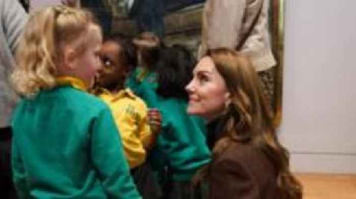 Kate joins school class on coach trip to art gallery