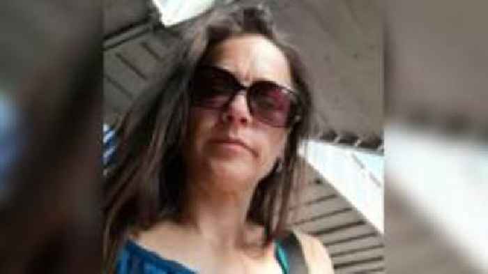 Buildings searched in five-year hunt for missing mum