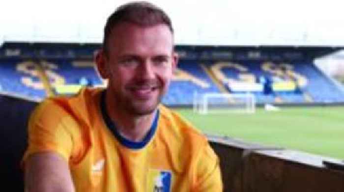 Prolific Rhodes keen to learn from Clough at Stags