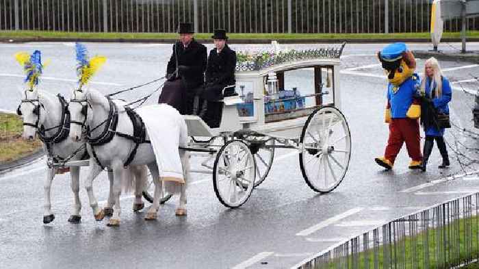 Community lines streets to say goodbye to murdered schoolgirl on her 'final journey'