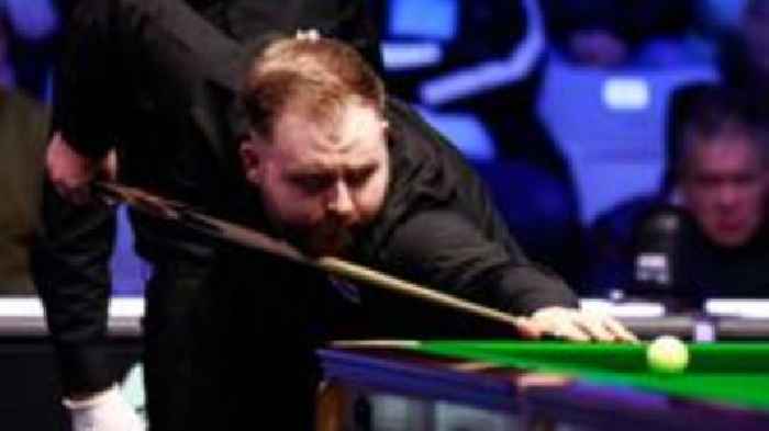 Page and Higgins into Welsh Open third round