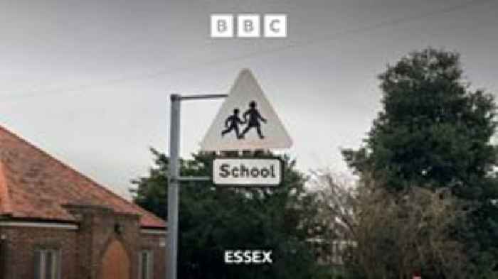 Essex school parking 'extremely dangerous'