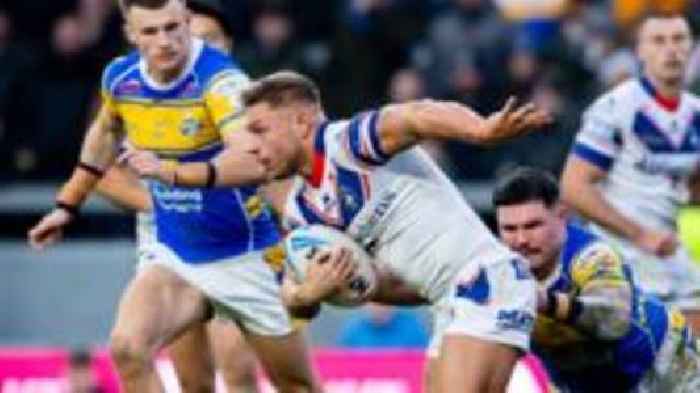 Wakefield mark Super League return with Leeds win