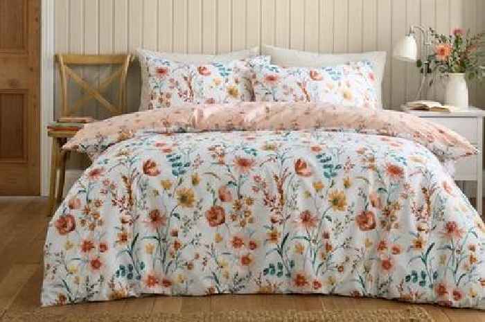 Dunelm shoppers race to buy 'vibrant' bedding set that 'looks like a summer's day'