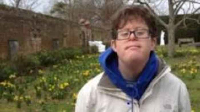 Man told not to jump in pool before death - inquest