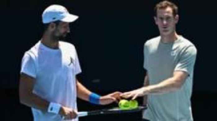 Murray to continue as Djokovic's coach 'indefinitely'