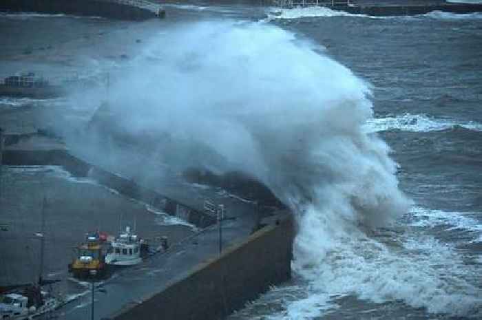 Scotland braced for 70mph winds as new Met Office weather warning for entire country spells travel chaos