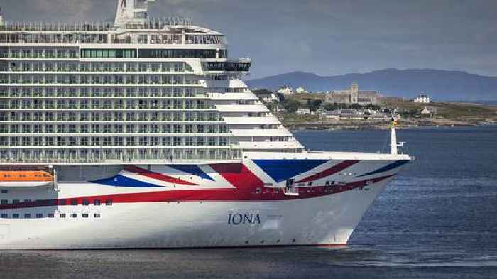 Passengers 'dropping like flies' after suspected norovirus outbreak on P&O cruise ship