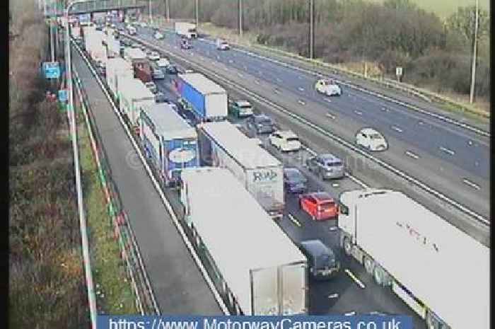 M25 live traffic updates as crash completely shuts M11 slip road near Theydon Bois