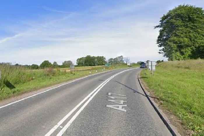 A417 multi-vehicle crash blocked road near Air Balloon Roundabout