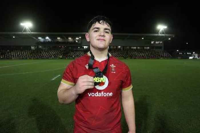 Everyone's talking about Wales U20s hero as England star says we've found a 'legend'