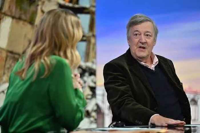 Stephen Fry in brutal Donald Trump take down as he gives chilling prediction