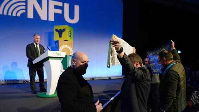 Protesters interrupt environment secretary's speech to farmers' conference