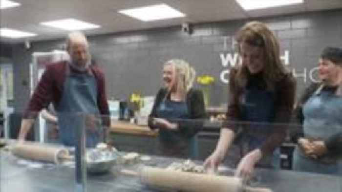 Royal bake-off as William and Kate make Welsh cakes