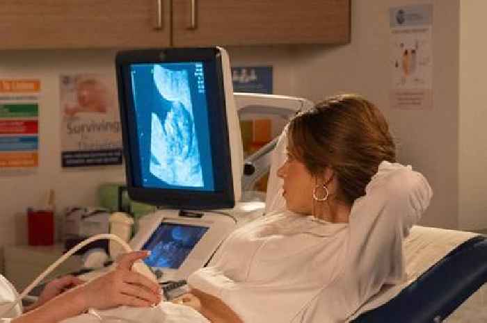 Coronation Street fans 'work out' real reason Daisy left baby scan