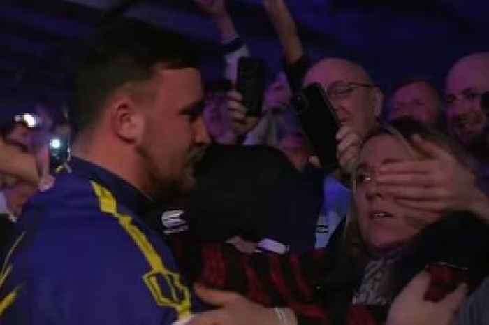 Luke Littler beats Stephen Bunting after his mum involved in concerning crowd disturbance