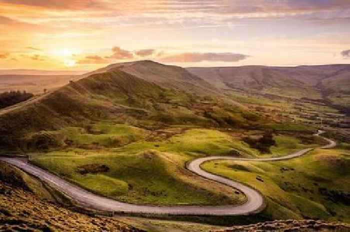 Boulder plan at Mam Tor beauty spot to block illegal parking