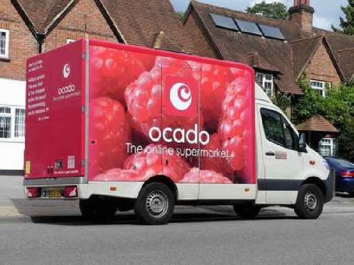 Ocado shares plunge £600M as cost-cutting plan signals market scepticism