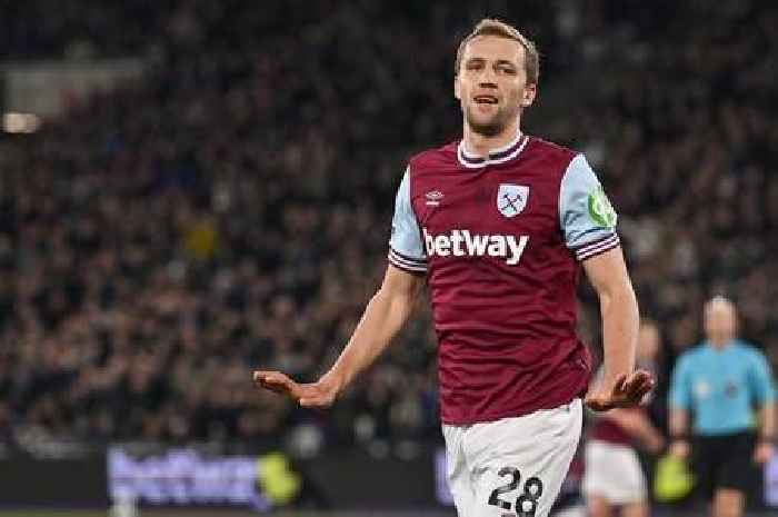 West Ham star reveals Vichai Srivaddhanaprabha reason for goal celebration against Leicester City